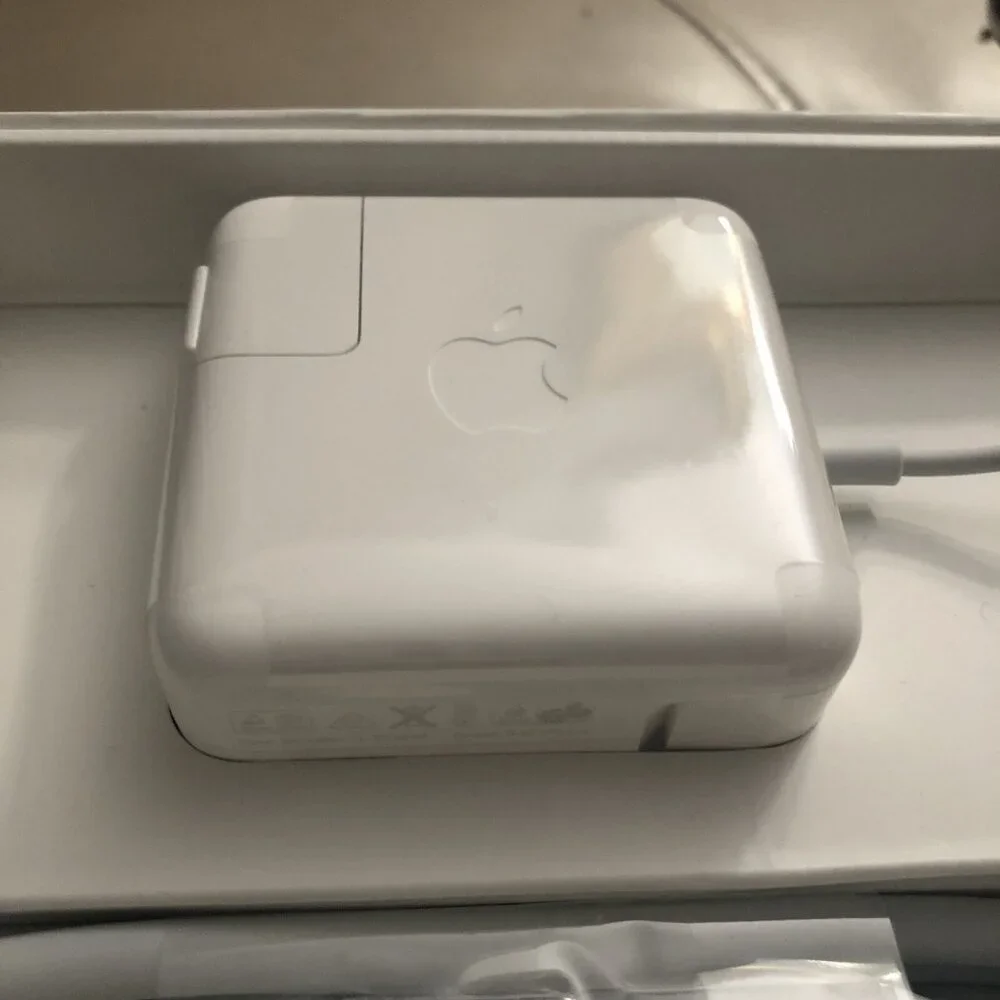 Apple MC747LL/A MagSafe 45W Power Adapter For MacBook Air Model A1374